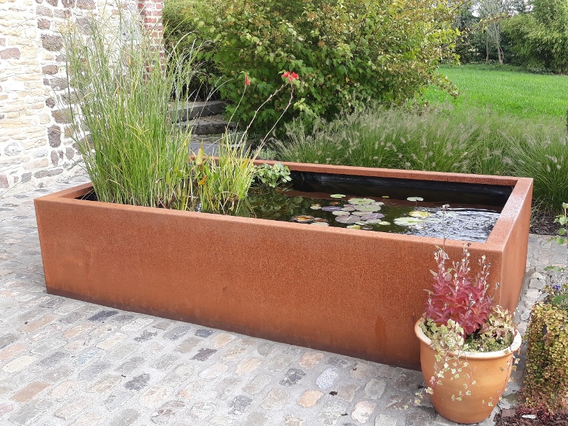 Fontaine sur table d'eau en aluminium ou acier corten